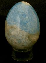 яйцо из камня